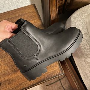 Ugg Markstrum block heel Chelsea boots